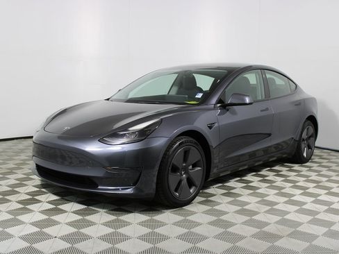 Used 2023 Tesla Model 3 Standard Range image 26