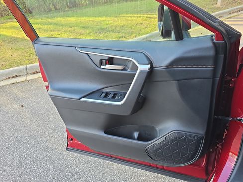 Used 2024 Toyota RAV4 Adventure image 26