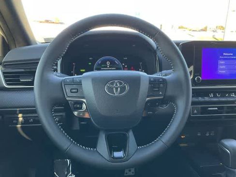 Used 2026 Toyota Camry SE image 19