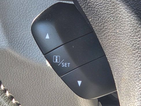 Used 2014 Subaru Forester 2.5i Limited image 24