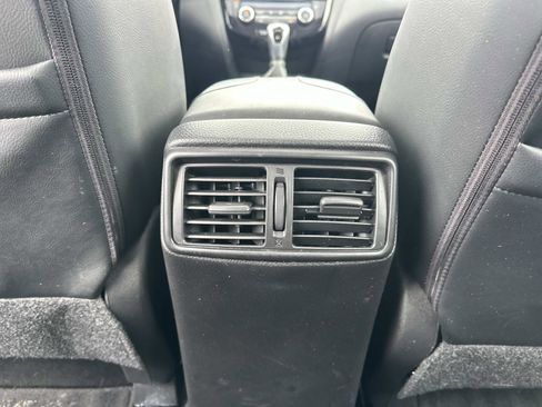 Used 2021 Nissan Rogue Sport SL w/ Premium Package image 14