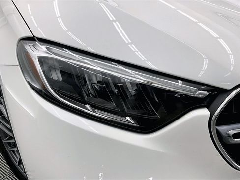 Certified 2025 Mercedes-Benz GLC 300 image 26