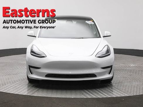 Used 2023 Tesla Model 3 Standard Range image 2