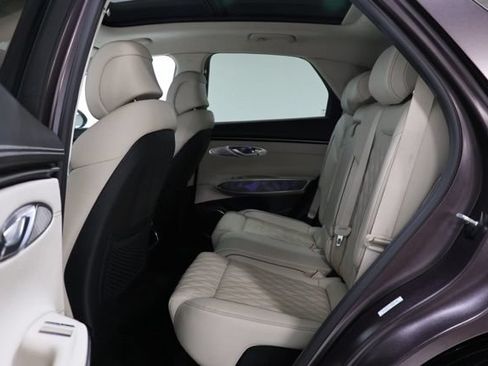 Used 2023 Genesis GV70 3.5T Sport w/ Sport Advanced Package AWD/4WD image 31