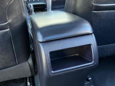 Used 2017 Toyota Camry SE w/ Moonroof Package image 30