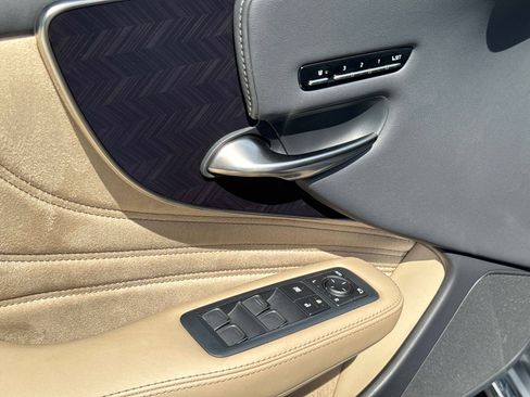 Certified 2023 Lexus LS 500 AWD w/ Interior Upgrade Package image 18