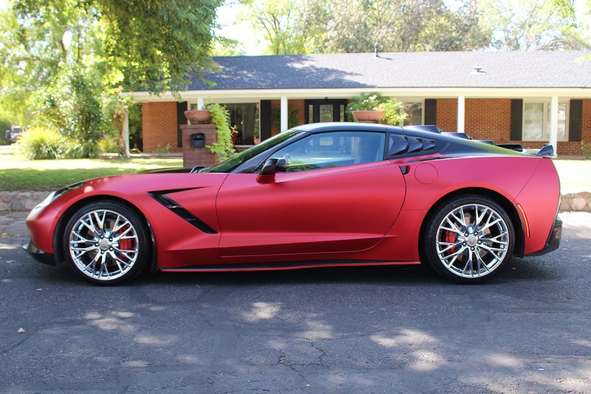 Used 2016 Chevrolet Corvette Stingray Coupe RWD image 2