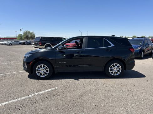 Used 2024 Chevrolet Equinox LT AWD/4WD image 2