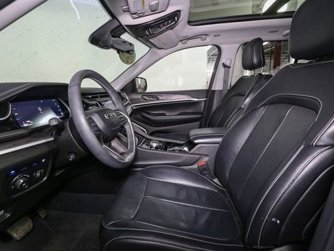 Used 2022 Jeep Grand Cherokee Limited 4xe w/ Luxury Tech Group II image 44