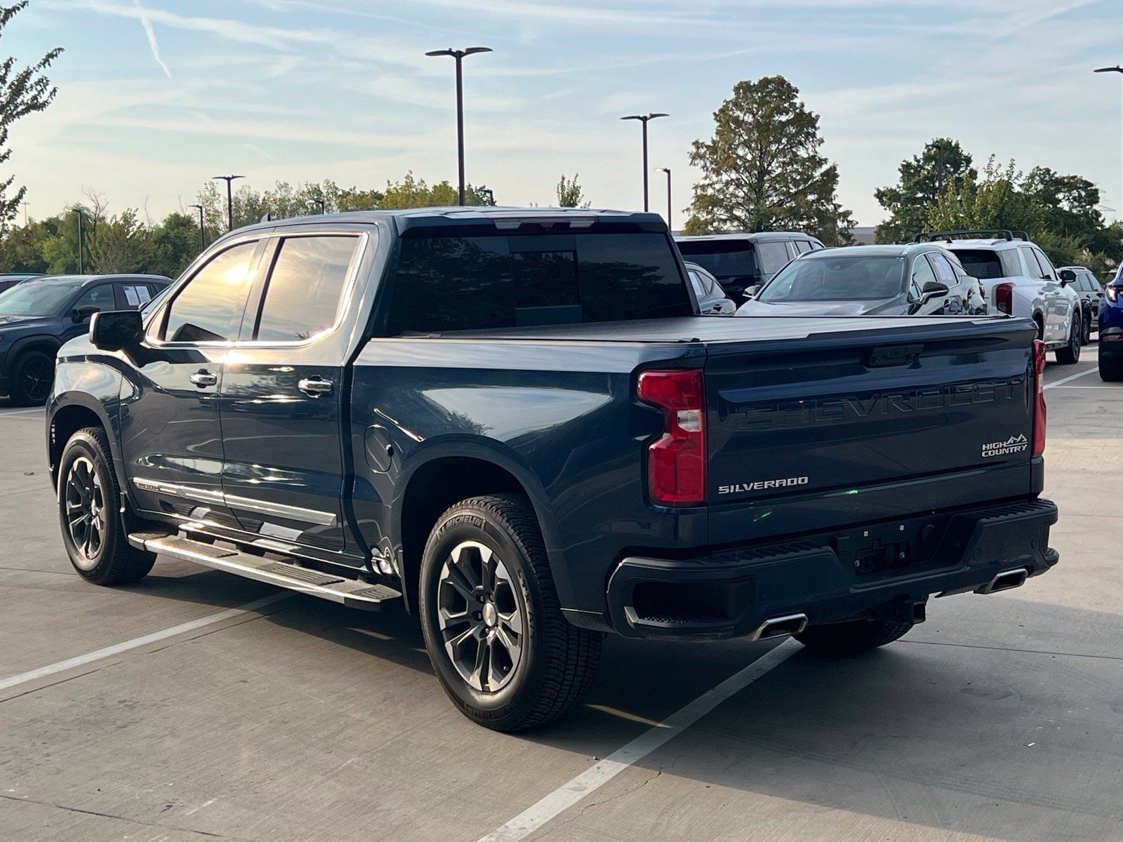 Used 2022 Chevrolet Silverado 1500 High Country w/ Z71 Off-Road Package AWD/4WD image 11