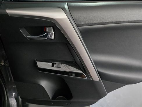 Used 2017 Toyota RAV4 Limited image 21