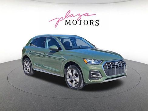 Used 2023 Audi Q5 Premium Plus w/ Convenience Package AWD/4WD image 3