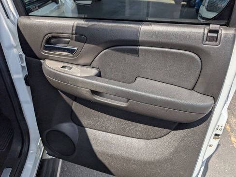 Used 2013 Chevrolet Silverado 2500 LTZ w/ LTZ Plus Package AWD/4WD image 40