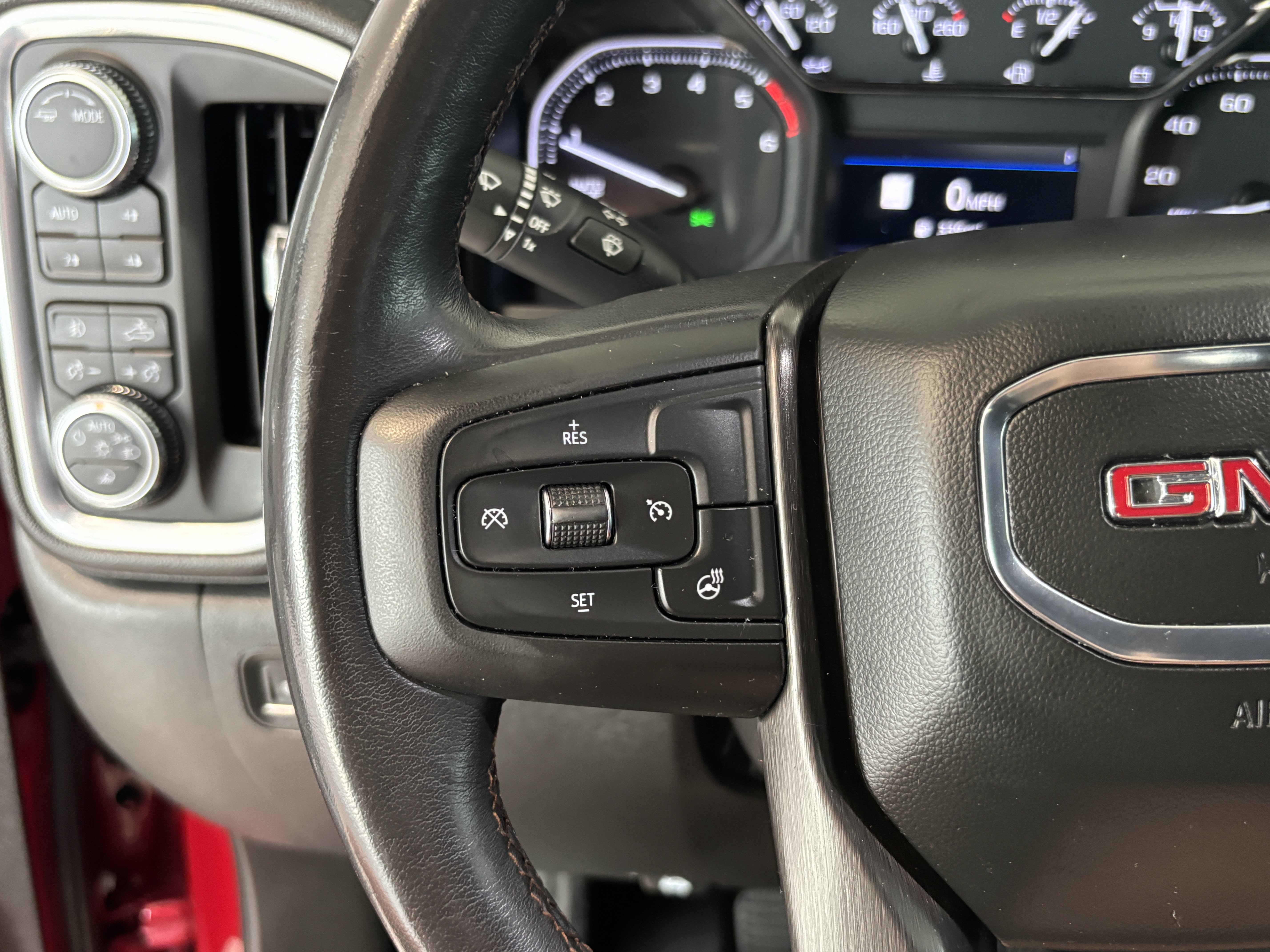 Used 2021 GMC Sierra 1500 AT4 w/ AT4 Preferred Package AWD/4WD image 12
