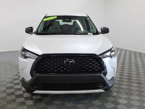 Certified 2024 Toyota Corolla Cross L AWD/4WD image 9