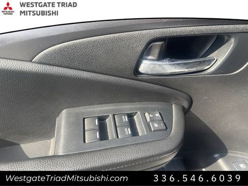 Used 2022 Honda Pilot Sport image 14