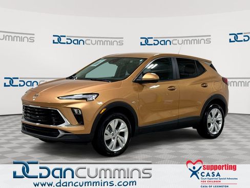Used 2024 Buick Encore GX Preferred w/ Advanced Technology Package AWD/4WD image 1
