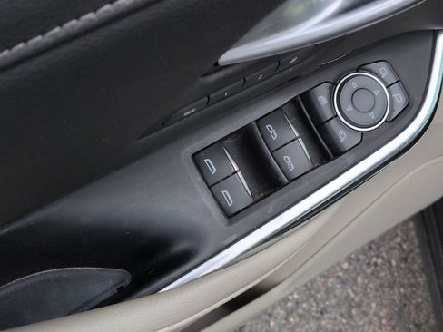 Used 2023 Cadillac XT4 Premium Luxury image 15