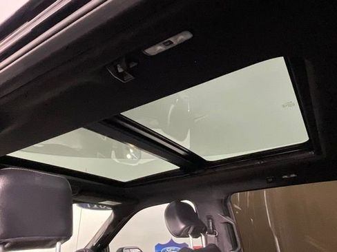 Certified 2017 Ford F150 Raptor w/ Equipment Group 802A Luxury image 21