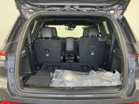 New 2024 Jeep Grand Cherokee L Altitude image 27