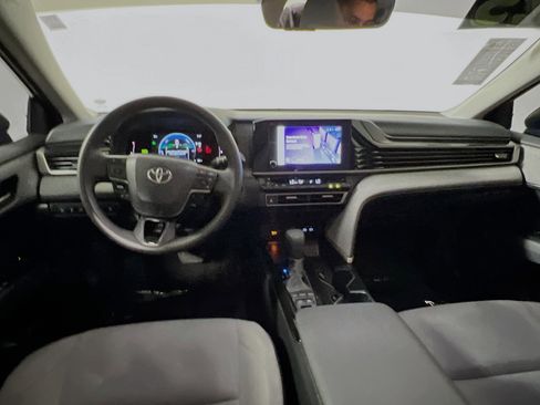 Used 2025 Toyota Camry LE w/ Convenience Package FWD image 30