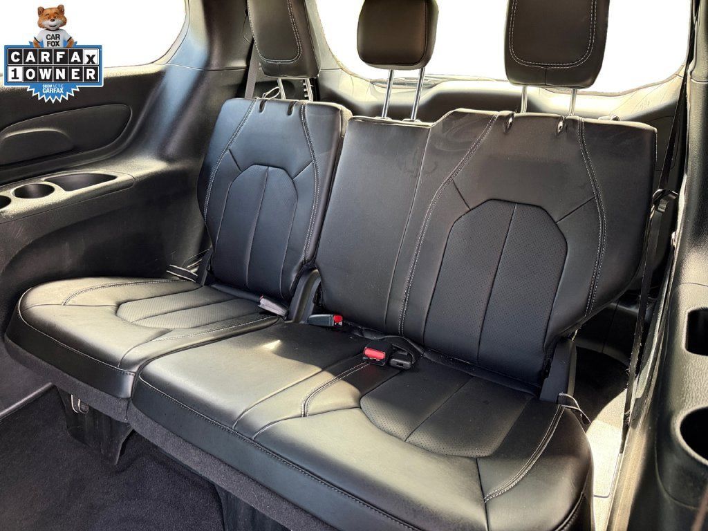 Used 2024 Chrysler Pacifica Touring-L w/ S Appearance Package AWD/4WD image 15