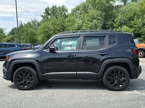 Used 2016 Jeep Renegade Latitude AWD/4WD image 4