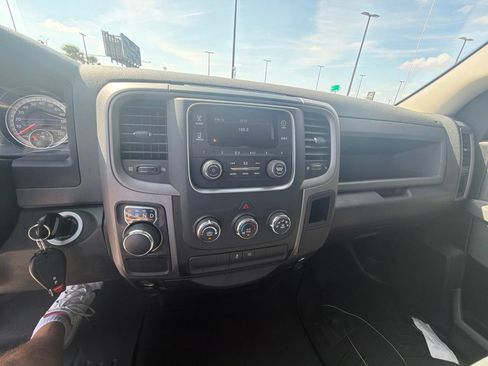 Used 2014 RAM 1500 Express RWD image 15