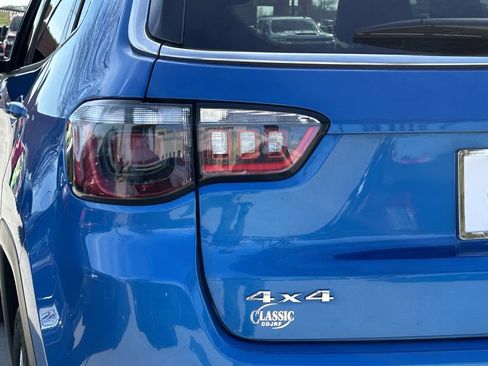 Used 2025 Jeep Compass Latitude image 7