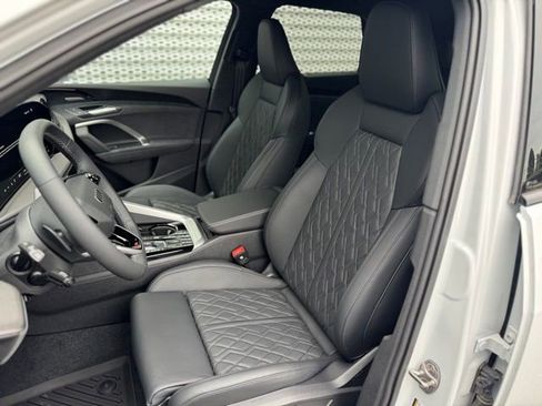 New 2025 Audi SQ5 Premium Plus image 9