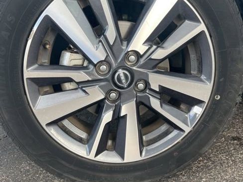 Used 2024 Nissan Versa SV image 27