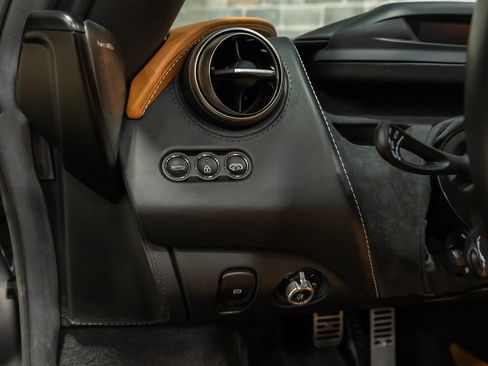 Used 2020 McLaren 720S Spider image 61