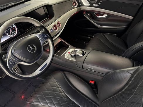Used 2017 Mercedes-Benz S 550 Sedan image 4