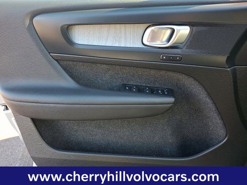 Certified 2025 Volvo XC40 B5 Plus image 13