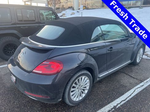 Used 2019 Volkswagen Beetle 2.0T SE image 3