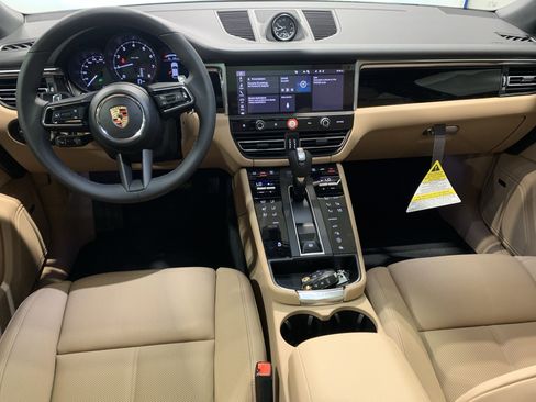 New 2026 Porsche Macan image 12