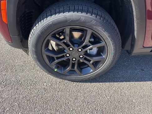 New 2025 Jeep Grand Cherokee L Limited w/ Trailer Tow Package image 16