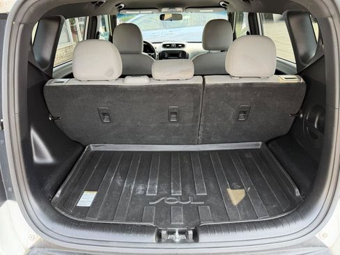 Used 2016 Kia Soul FWD image 15