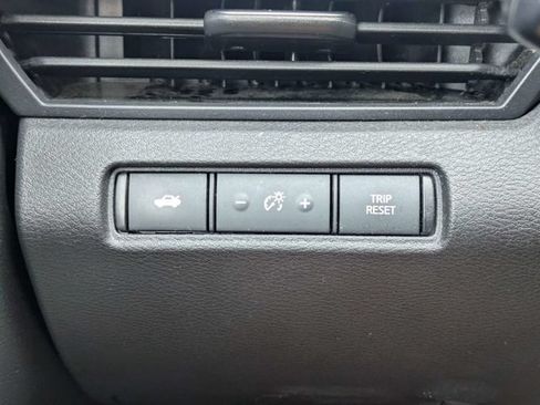 Used 2024 Nissan Altima 2.5 SV FWD image 22
