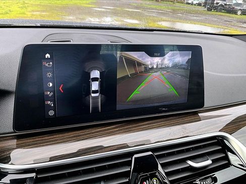 Used 2018 BMW 530i xDrive image 30