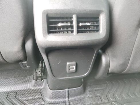 Certified 2019 Chevrolet Equinox LT image 29