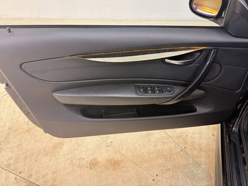Used 2009 BMW 135i Convertible RWD image 11