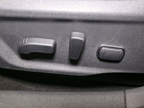 Used 2020 Nissan Sentra SR w/ Premium Package FWD image 41