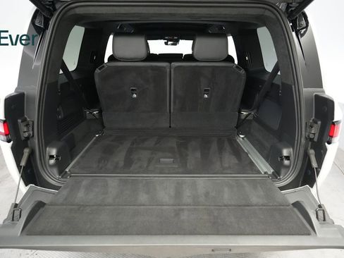 Used 2023 Rivian R1S Adventure AWD/4WD image 8