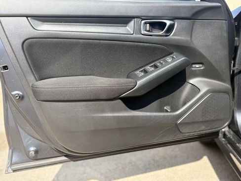 Used 2025 Honda Civic Sport image 10
