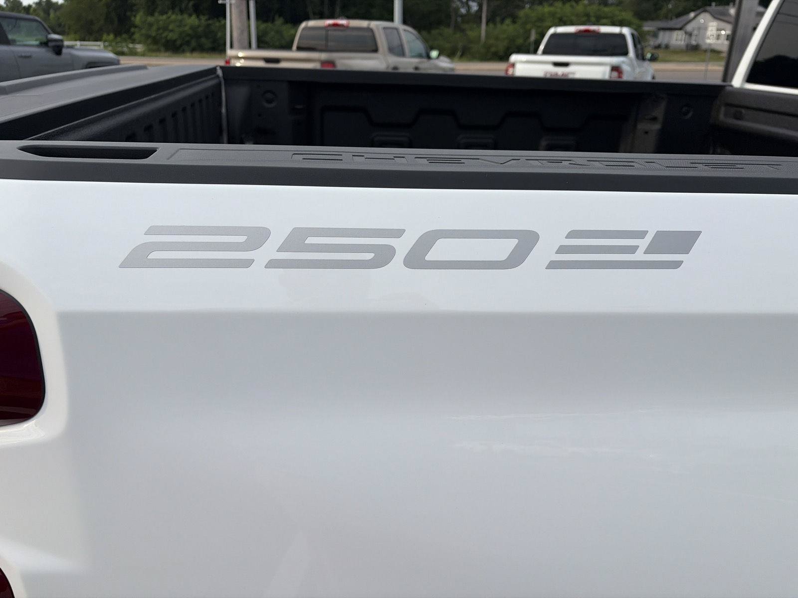 New 2026 Chevrolet Silverado 1500 RST w/ RST All Star Premium Package AWD/4WD image 4