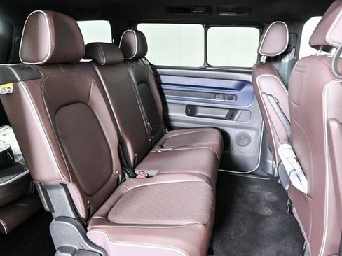 New 2025 Volkswagen ID. Buzz Pro S image 24