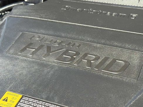 Used 2025 Kia Niro EX FWD image 23