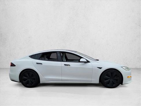 Used 2024 Tesla Model S image 4