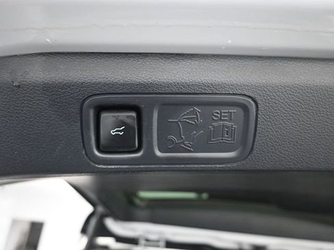 Used 2023 Ford Expedition Limited RWD image 23